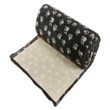 Active Non-Slip Vet Bedding Black Paws